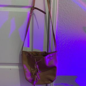 𝚋𝚛𝚘𝚠𝚗 𝚙𝚞𝚛𝚜𝚎♡︎